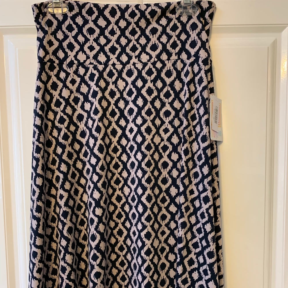 LulaRoe Azure Skirt - Medium - NWT